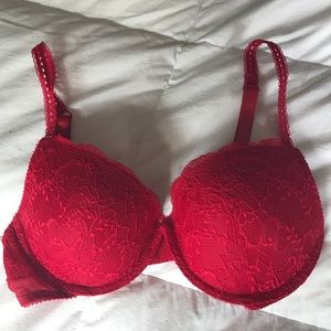 Red lace bra 34D